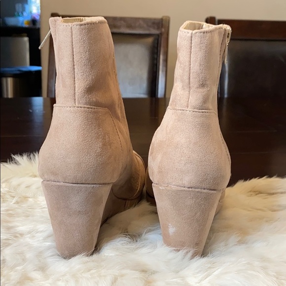 Ankle Boots Wedge. Size 7. Great Used Condition! - Picture 4 of 8